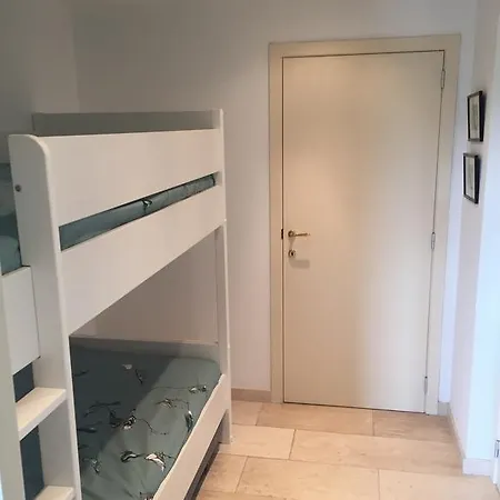 All In Met Zwembad Apartmán